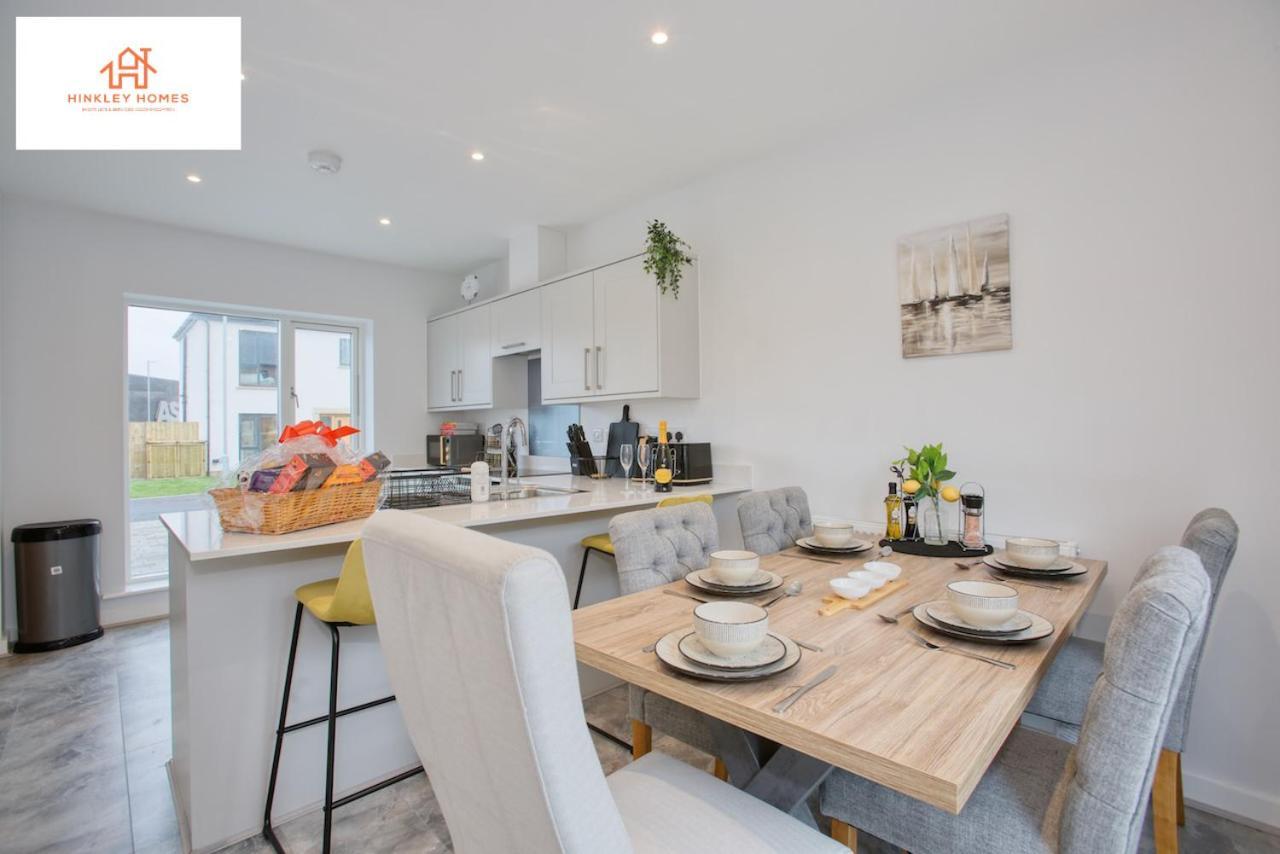 St Ives Bay - Immaculate Brand New 3Bed - Free Parking - Beach - Wifi Hayle Exterior photo